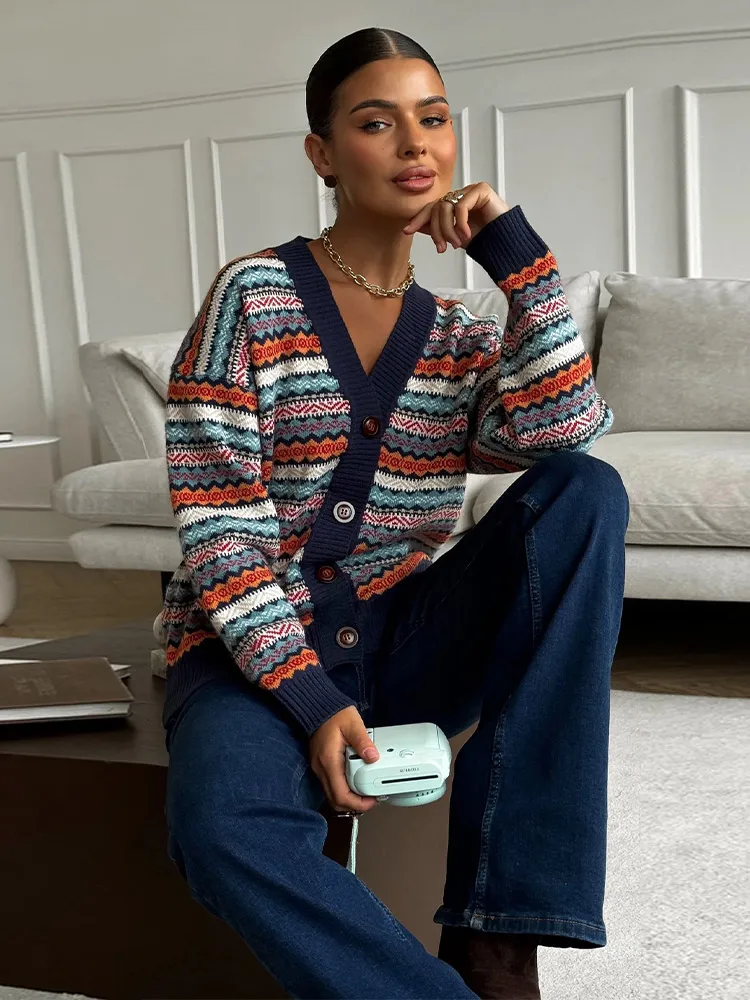 Gestrickter Gerippter V-Ausschnitt Jacquard-Cardigan für Damen, Eleganter Langarm-Cardigan mit Einzelknopfleiste, Paneelen und Loser Passform, Schicke Damen-Streetwear – Detail 9