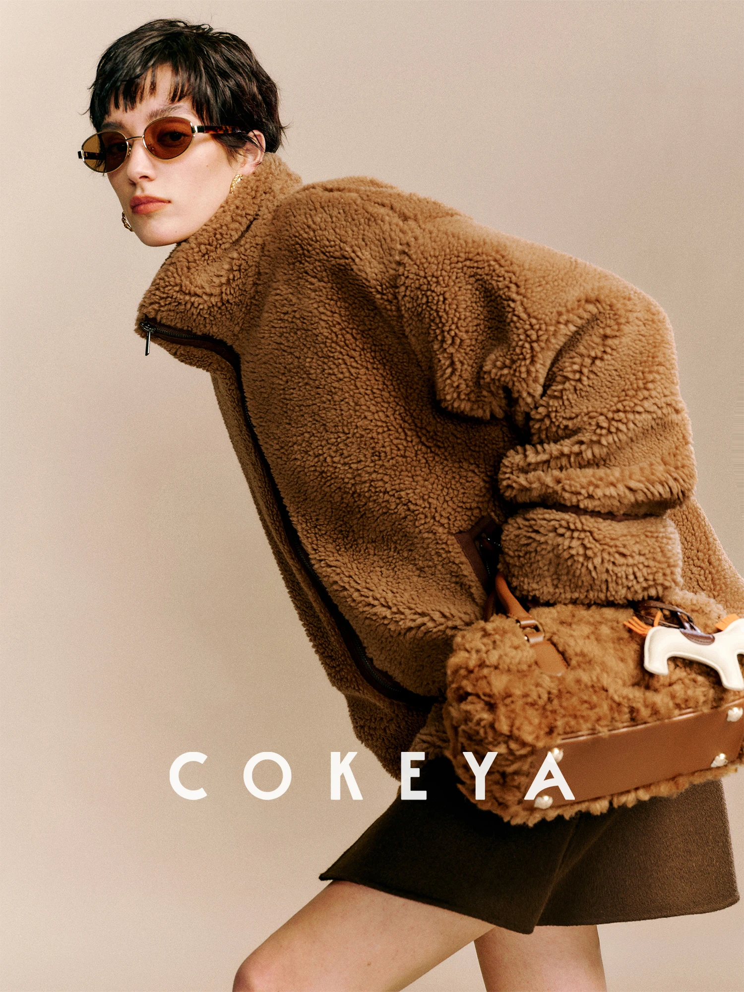 CA Brown Bear Camel Fur earling Zipper Long Sve Stand Collar Cappotto invernale da donna in pelle casual di media lunghezza