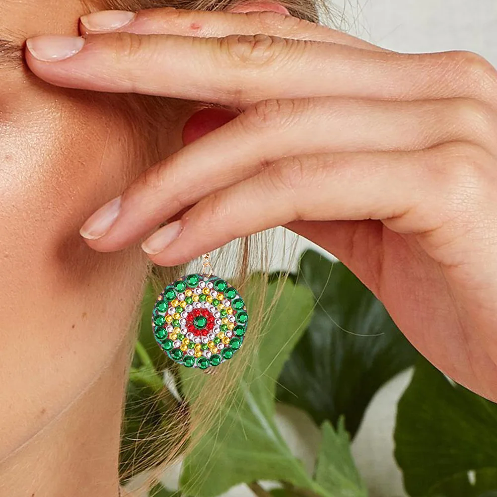 1คู่ DIY ภาพวาดเพชรสตั๊ดต่างหูผู้หญิงของขวัญหู Dangles Mandala รูปแบบเย็บปักถักร้อยพิเศษรูปร่างต่างหู Handmade Art