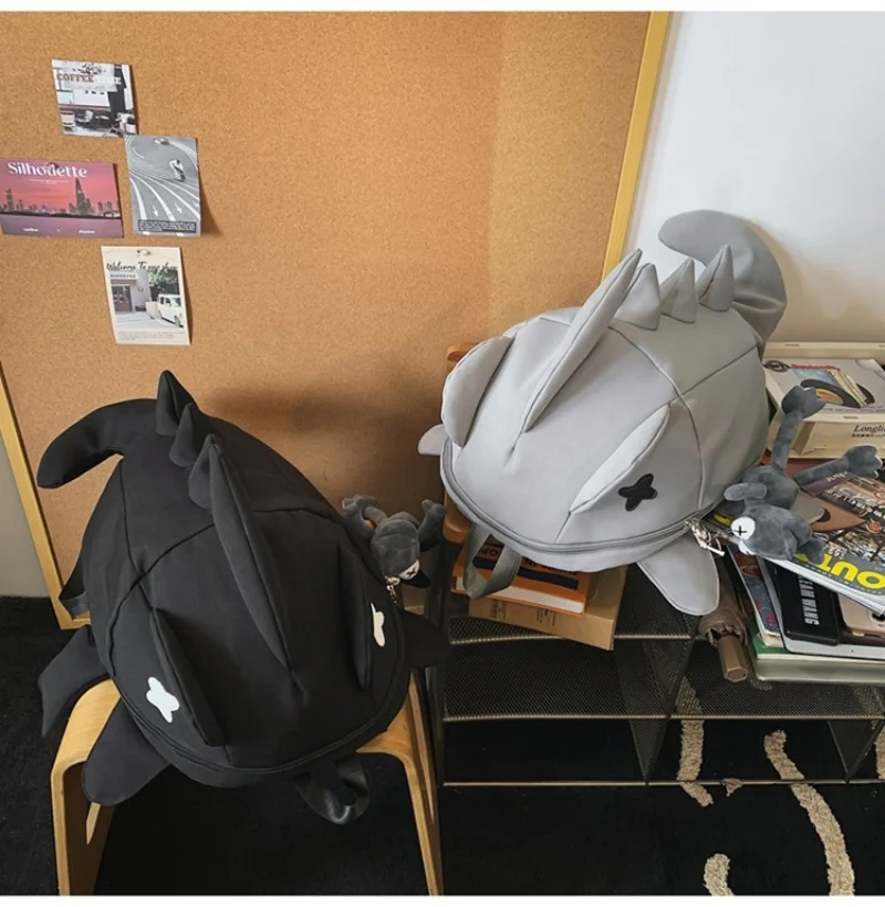 Creative cartoon men's and women's shark backpacks, personalized and quirky, trendy Instagram student backpacks, large capacity