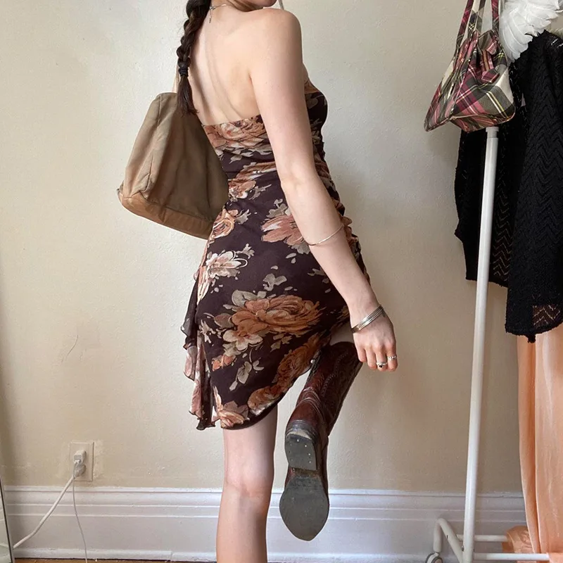 تنورة قصيرة عالية بدون حمالات للنساء ، خط عنق واحد ، مثيرة وعصرية ، تاريخ التخسيس ، اتجاه جديد ، الربيع ، صيني