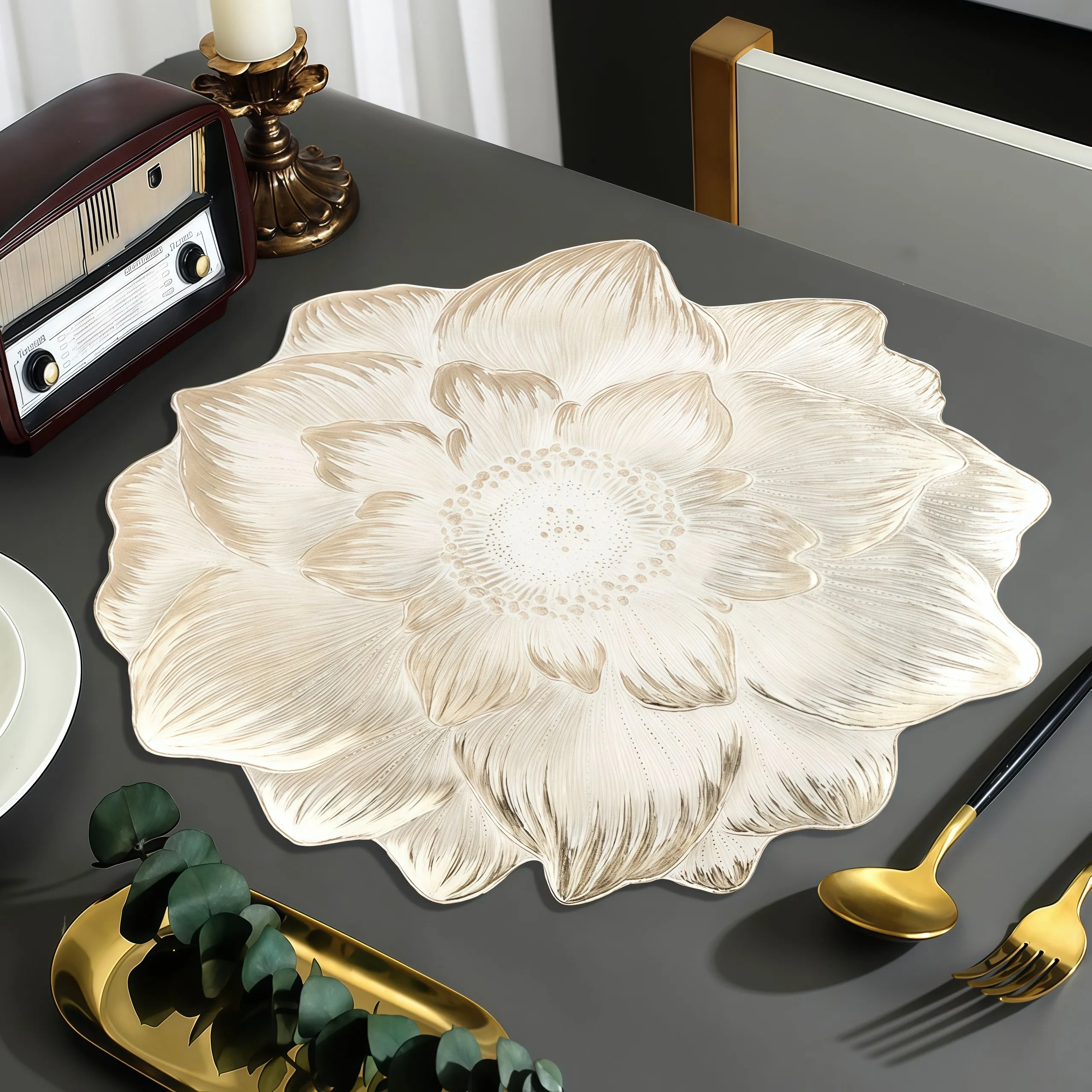

Lotus Shaped Heat Resistant Washable Placemats Living Room Dining Table Decorative Pads Shiny Soft PVC Coasters 3 Piece Set