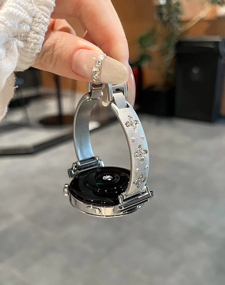 

Suitable for HW Watch Fit3/Fit4 watch straps and HW Band 8/9/10NFC flower studded diamond handmade watch straps