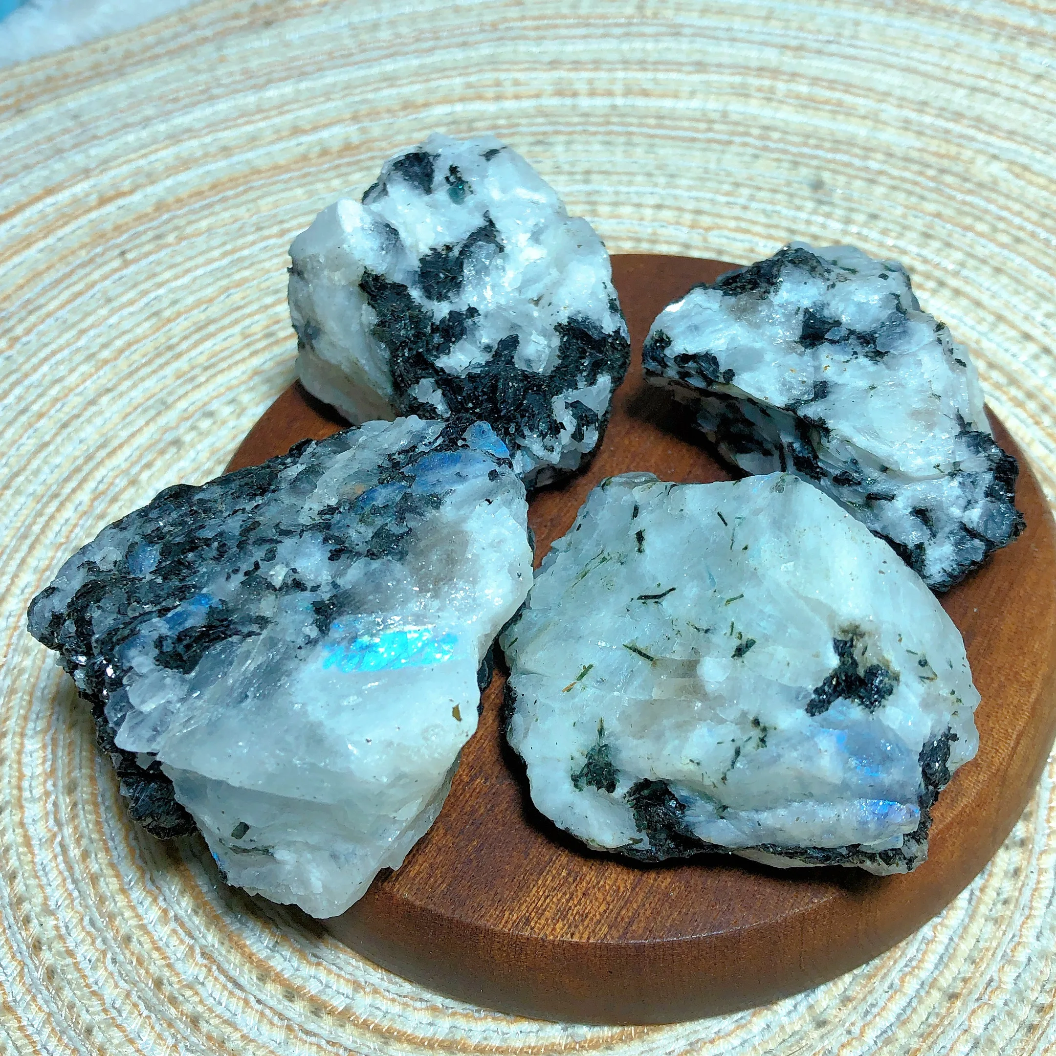 Natural Crystal White Moonstone Raw Stone Mineral Energy Healing Specimen Home Decorations Gift