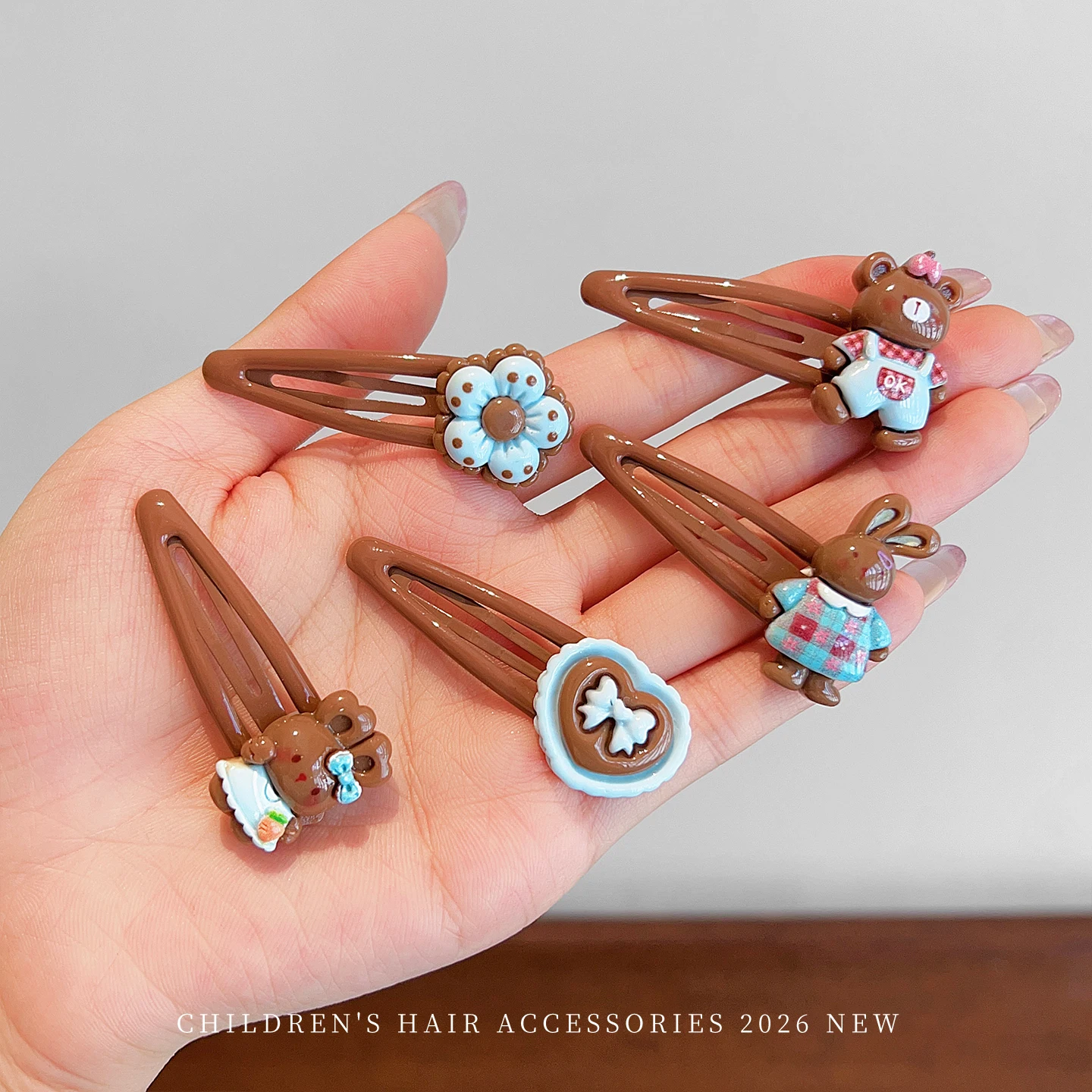 5 Stück Harz-Haarspangen mit Cartoon-Bären- und Hasenmotiven, Braun Bemalte Blumen-Haarklammern für Babys, Mädchen, Kinder und Frauen, Haaraccessoires – Detail 7
