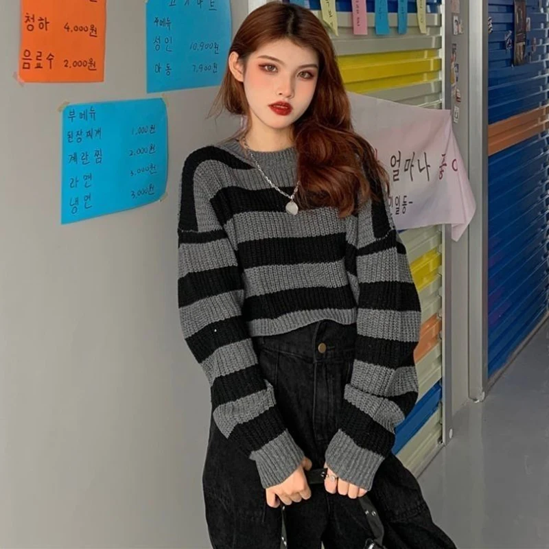 Vintage Striped Short Tops Women Korean Style Loose Gray Pullover Knitwear Lady 2023 Spring Autumn All-Match Long Sleeve Sweater