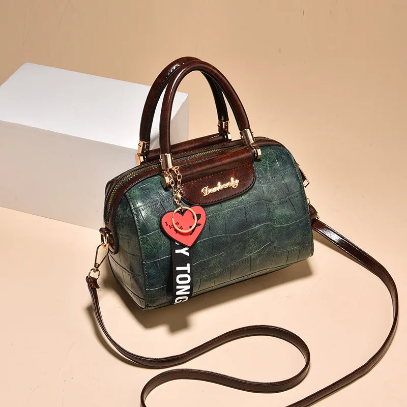 

Модная женская сумка-подушка через плечо большой вместимости в стиле ретро, весна 2024, стильная сумка на одно плечо для женщин