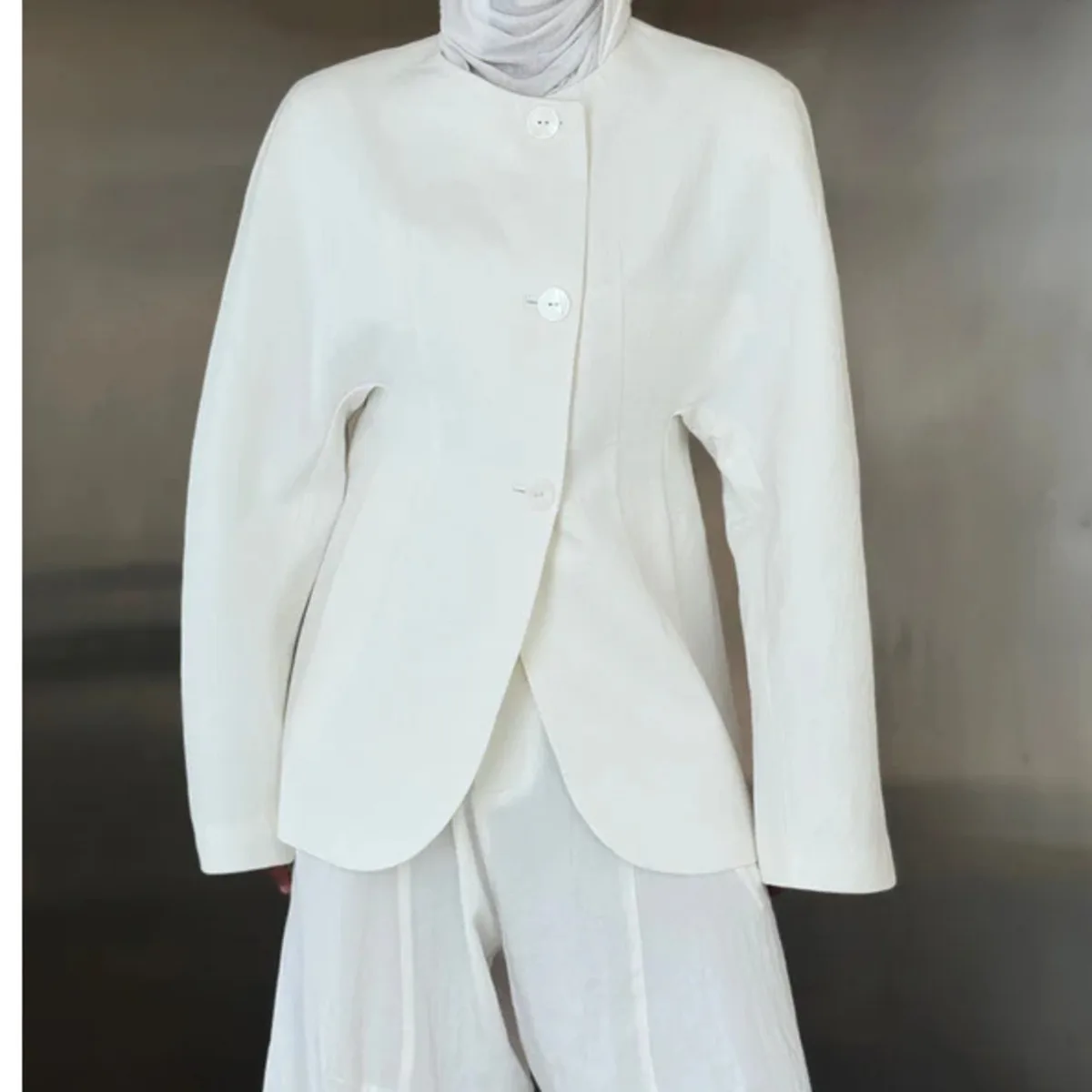 KWTX 2025 Exclusivo conjunto de una pieza de pantalones lisos de color sólido con estilo de pierna larga con cierre de un solo botón y estilo de dinero antiguo