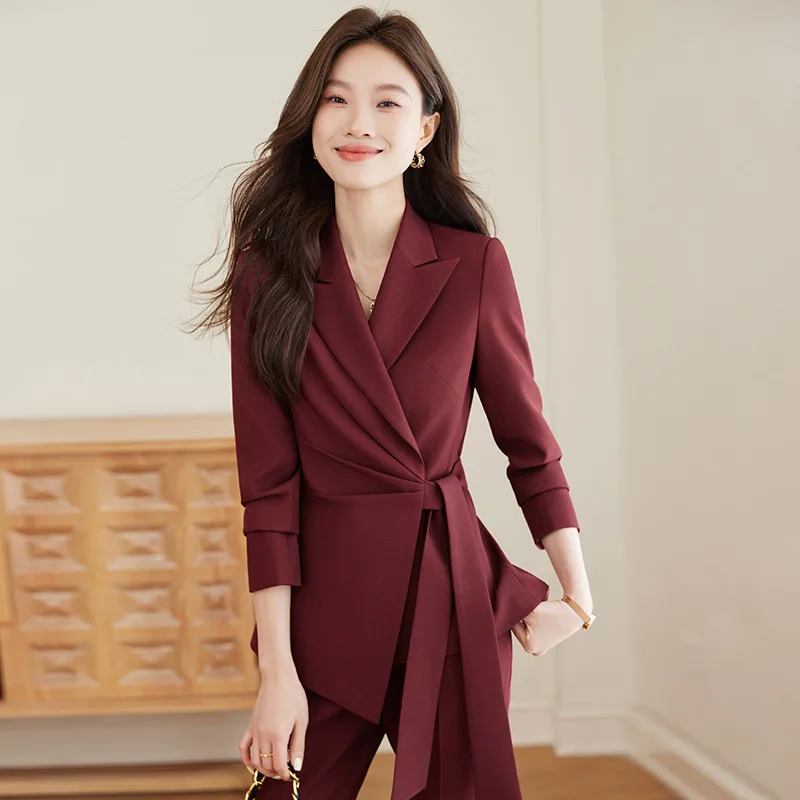 

Женский костюм 2025: Новая осенняя коллекция, элегантный приталенный фасон с поясом, профессиональная офисная одежда, деловой наряд, формальное платье