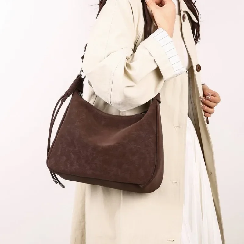 Trendy Vintage Diaper Bags For Women Simple Luxury Leather Crossbody Bag Elegant Designer Minimalist Commuter