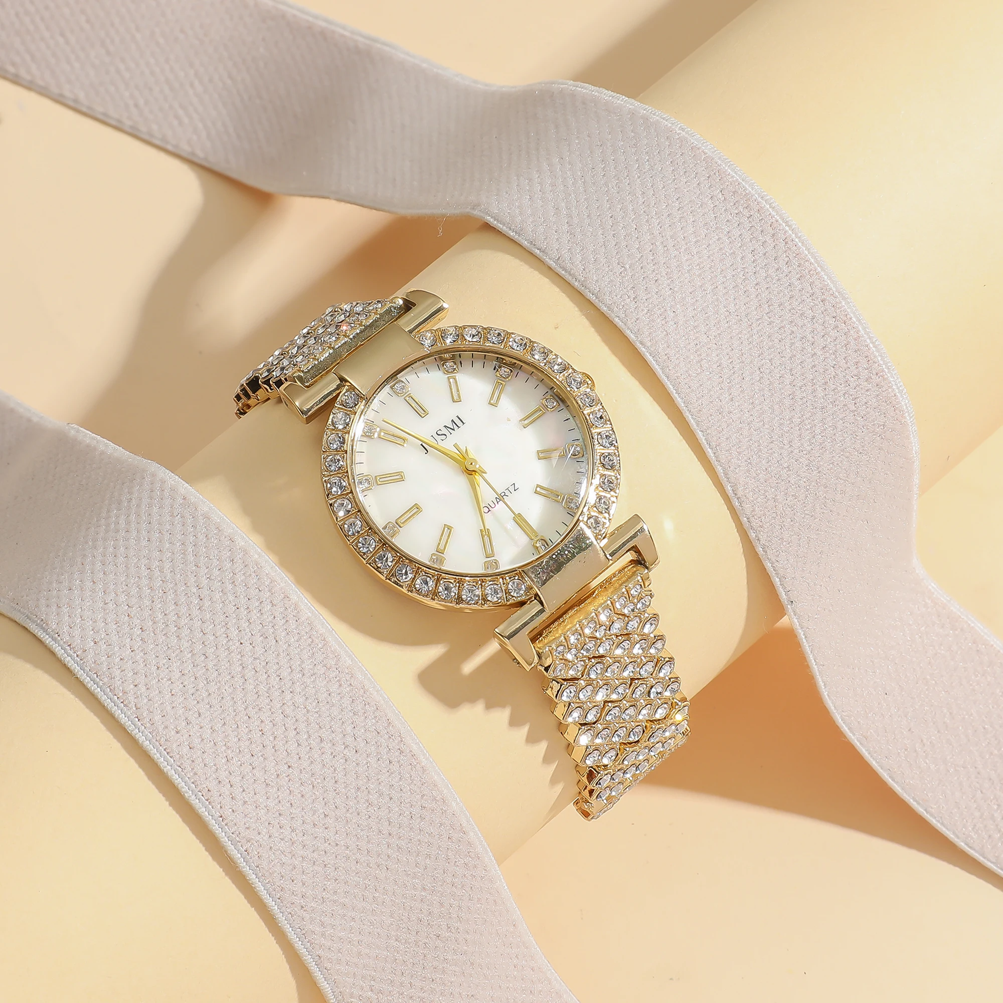 Reloj de Lujo para Mujer en Oro, Bisel con Diamantes Brillantes y Correa de Acero Inoxidable, Elegante Reloj de Pulsera de Cuarzo, Perfecto para Fiestas y Eventos
