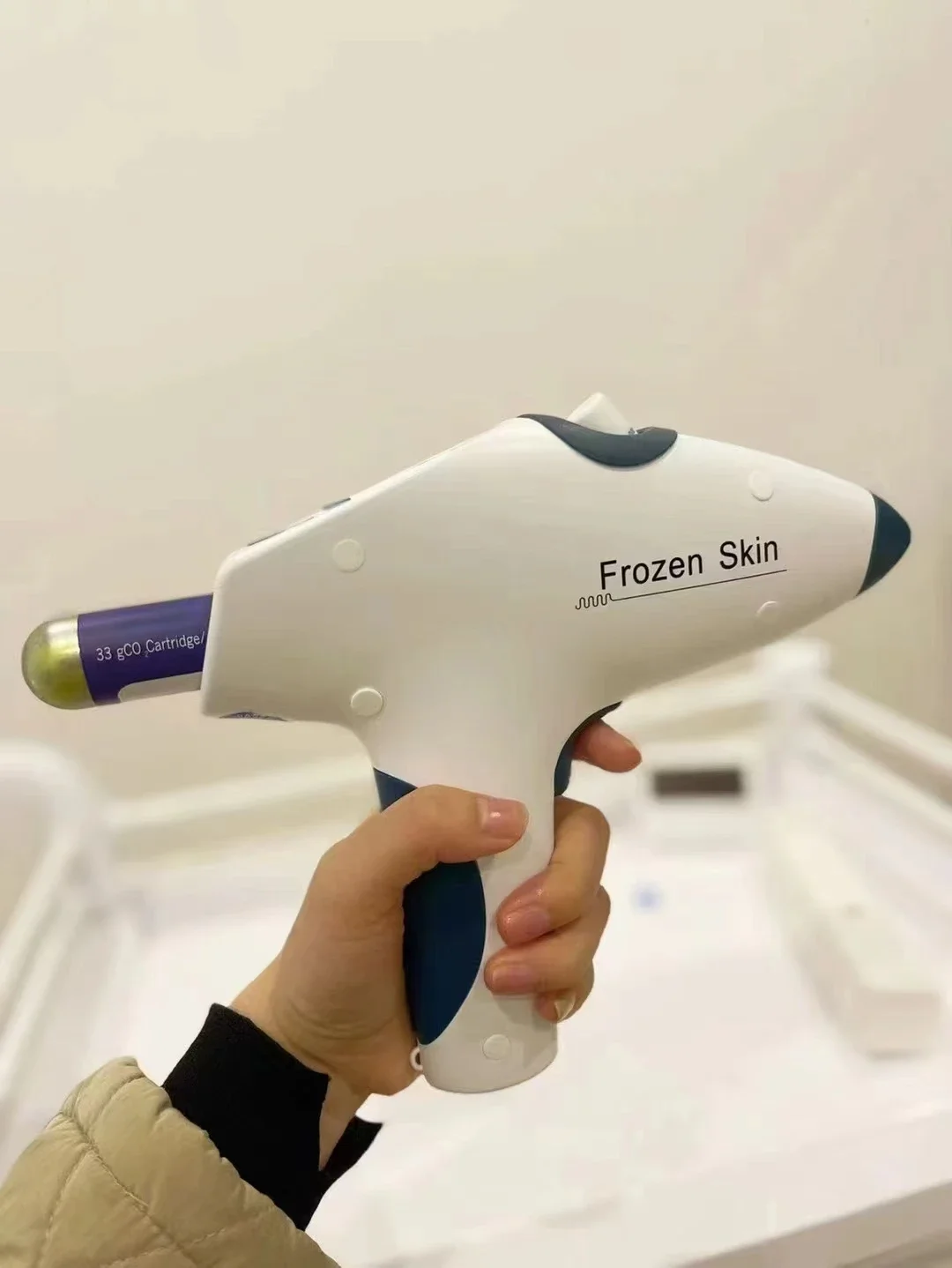 

Ice Sculpting Gun Anti-Aging Gun Beauty Salon Specialized Hyaluronic Acid Gun Facial Hyaluronic Acid Instrument