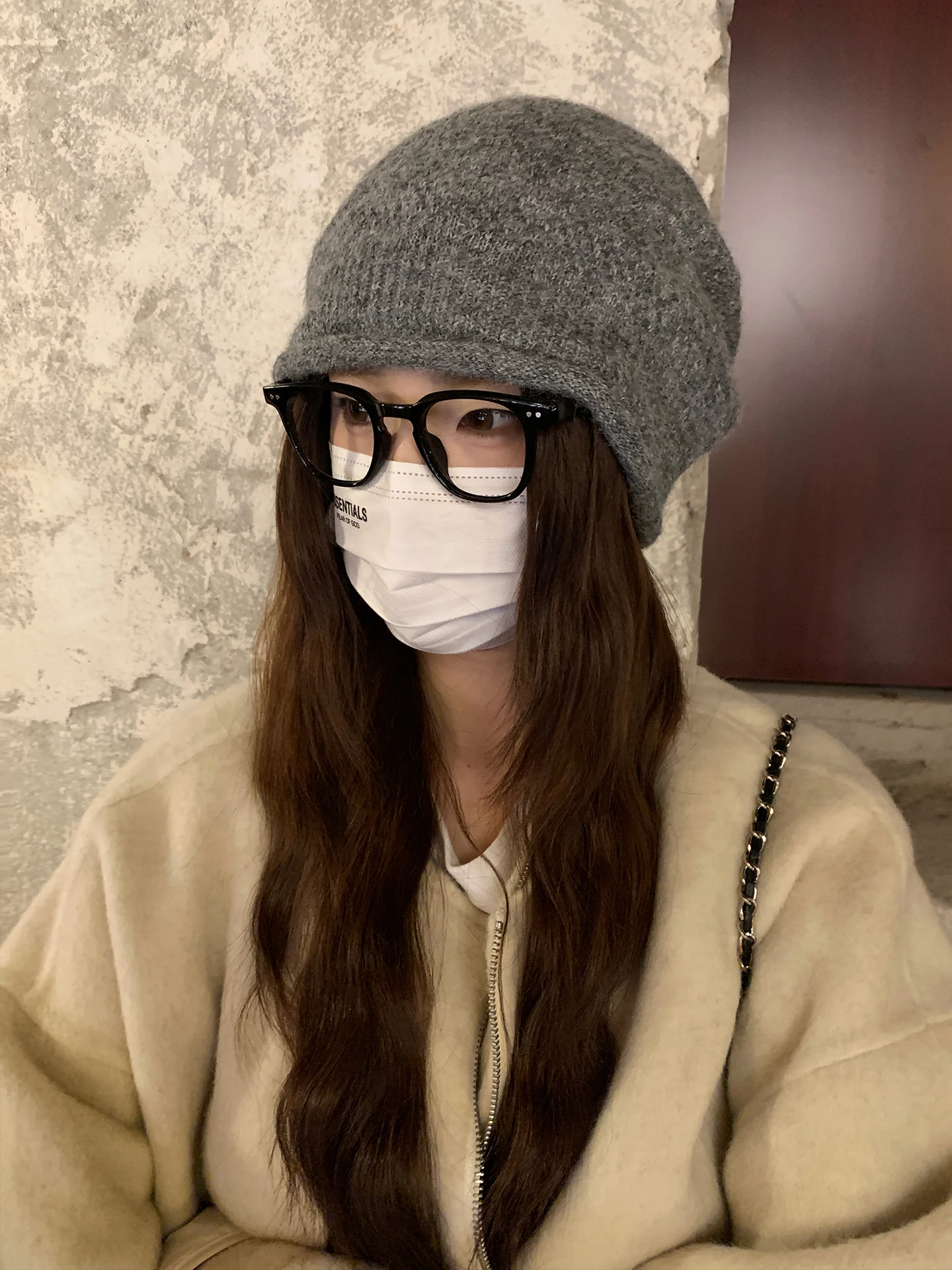 Women's Winter Woolen Blend Knitted Hat With A High-End Fashion Sense And Warmth A Fashionable And Warm Head Covering For Women