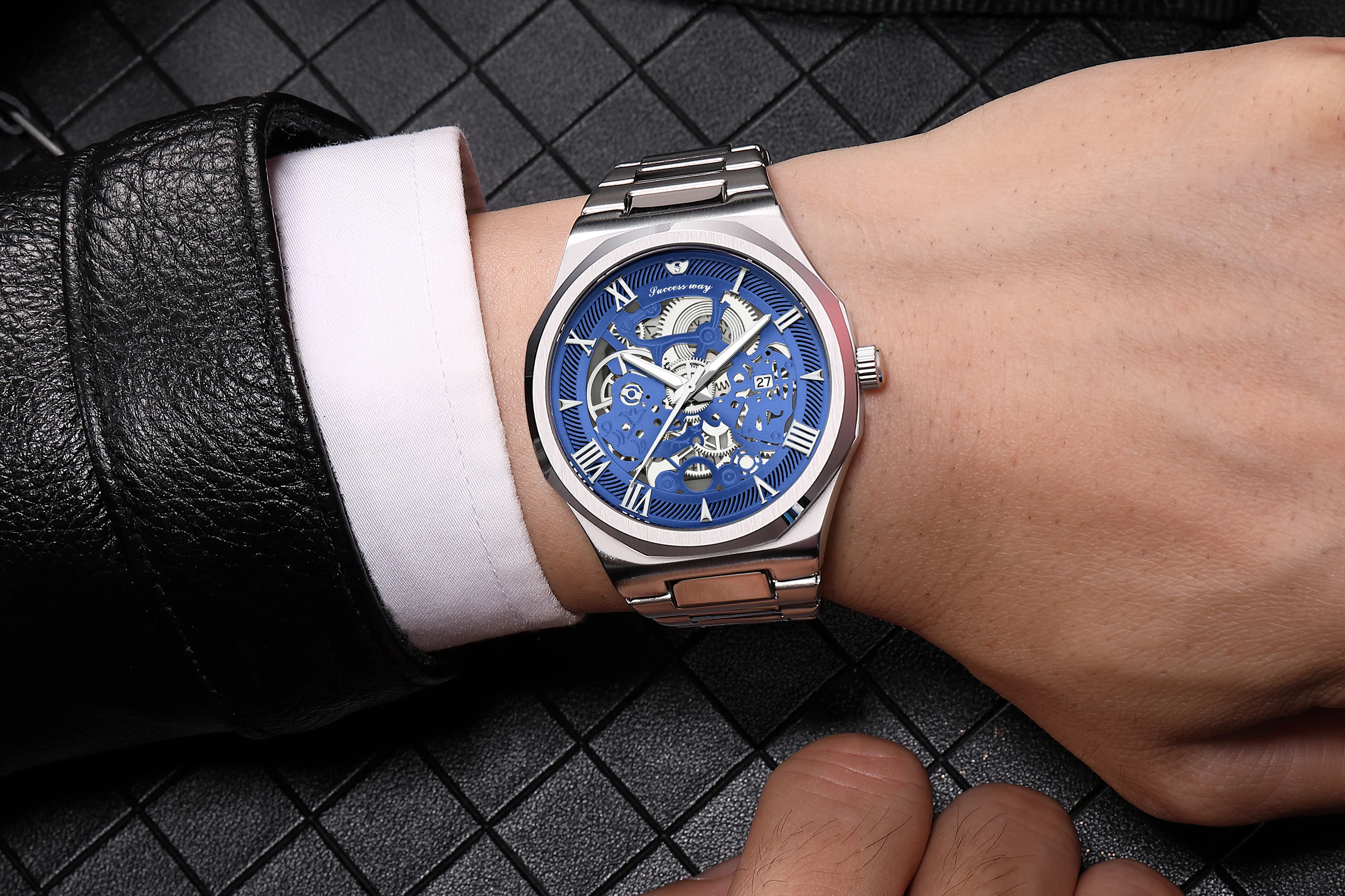 Personalized Original Design Quartz Watches Men Stainless Steel Business Sport Date Wristwatch Luminous