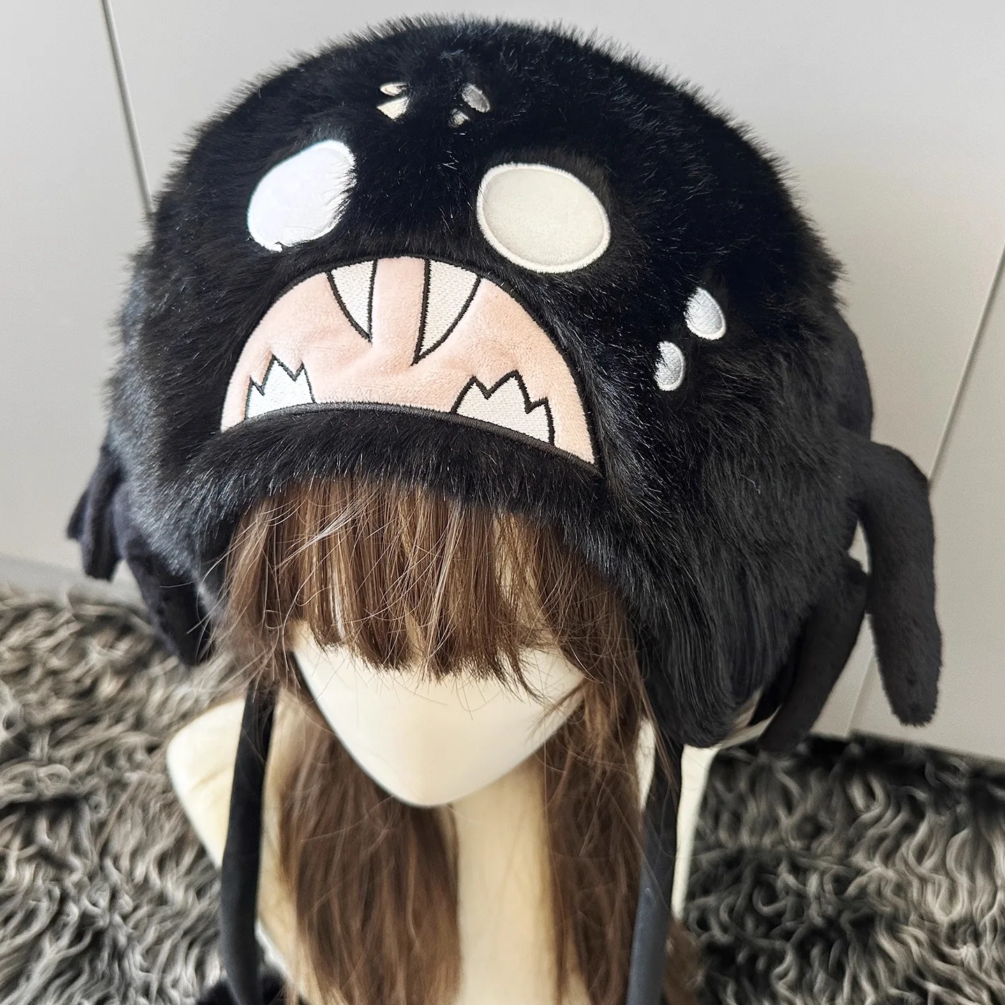 

Irelia H Store DonT Starve Cosplay props Black White Spider Cute and niche style winter ear protection warm hat