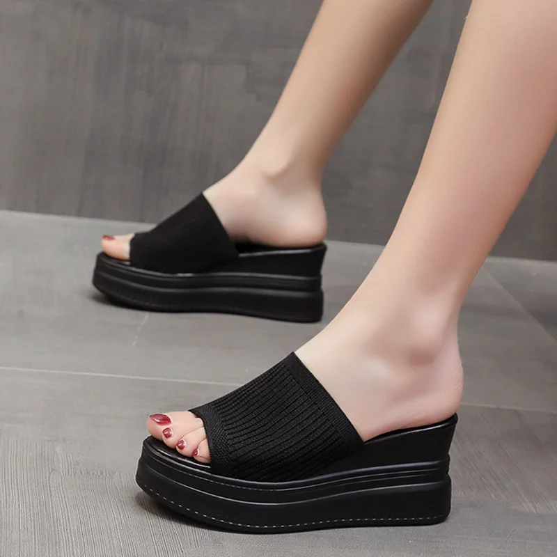 Pantofole donna Summer Slides Platform scarpe col tacco alto Lady Pantofle On A Wedge Fashion Soft 2022 Luxury PU Rubber House Slippe