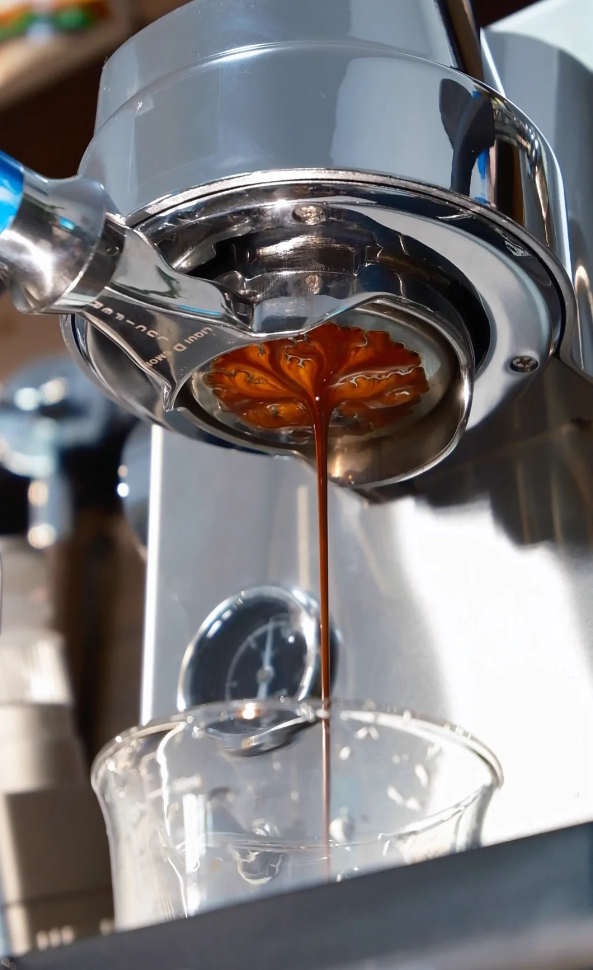 

Coffee Grinding Bean Machine Electric Household Italian Flour Small Cone Knife Hand Brush