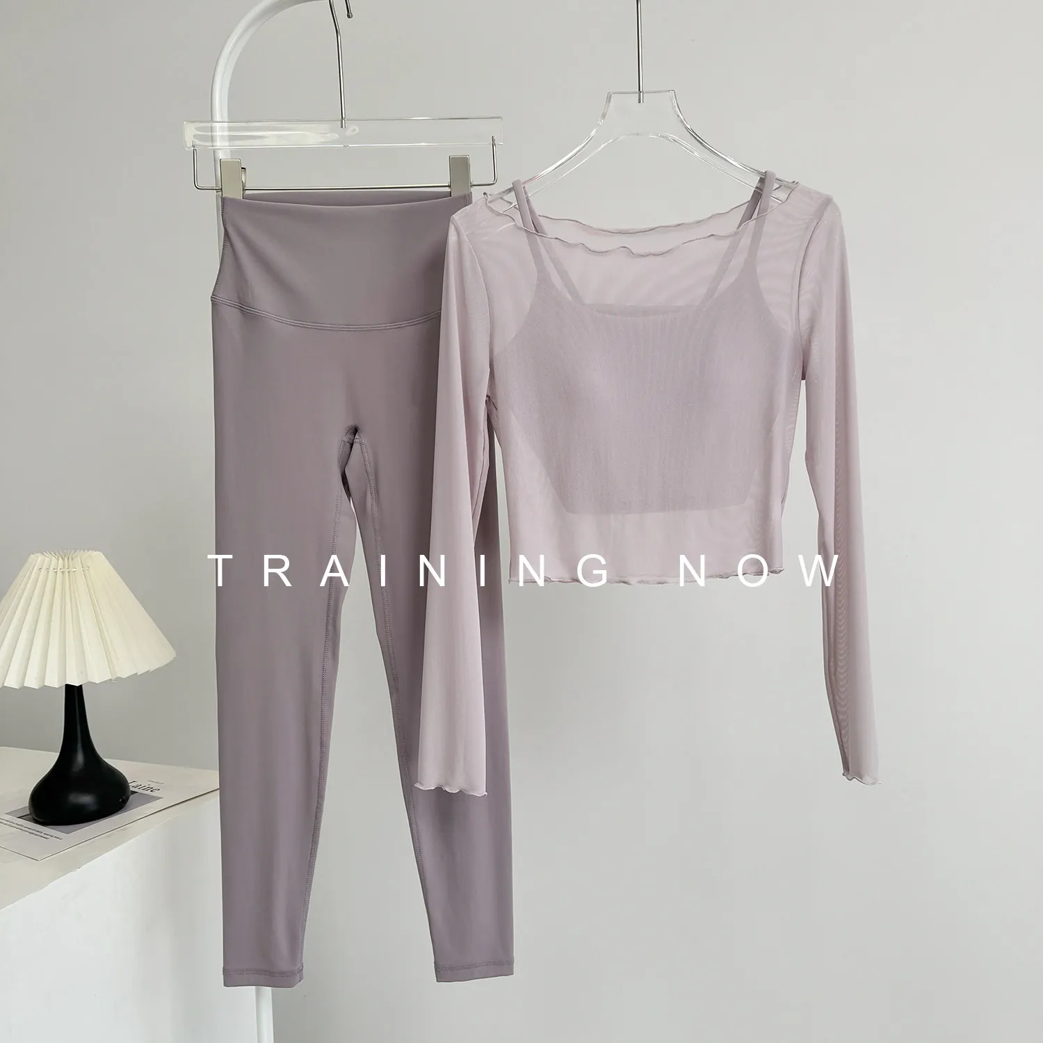 Yoga clothing suit for women in autumn high-looking Pilates training fitness tops butt-lifting running cycling sports