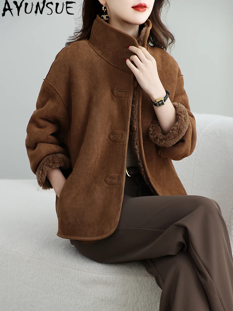 معطف صوف 100% من AYUNSUE للنساء 2025 جاكيت للدراجات النارية سترات شيرلينغ الأغنام ملابس شتوية فرو نسائي متكامل