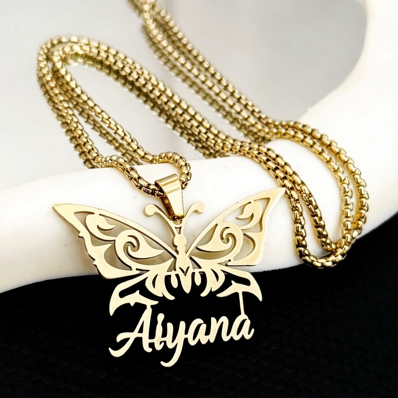 

Customized Name Butterfly Stainless Steel Necklace For Women Personalized Custom Jewelry Birthday Gift Minimalist Pendant Choker