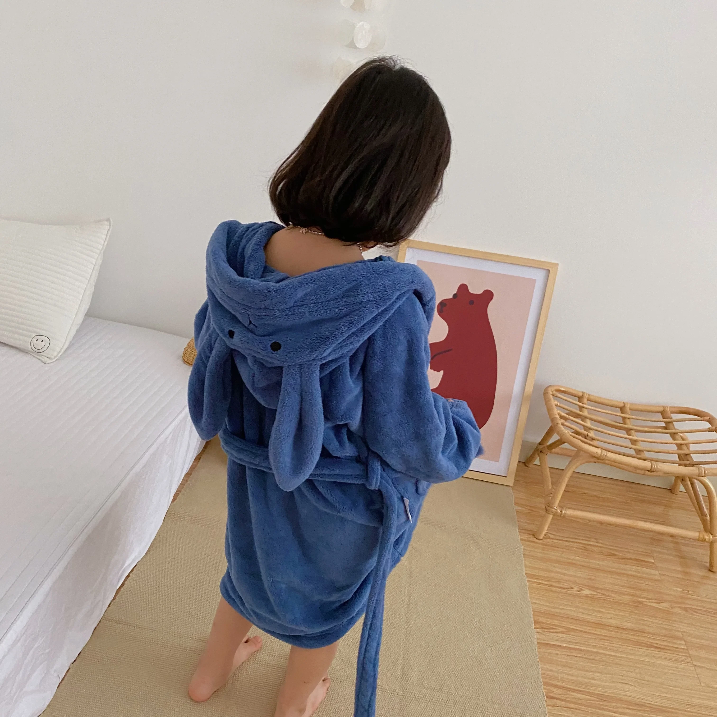 Children's pajamas, autumn and winter coral velvet long sleeved quick drying warm bathrobe, baby thickened pajama, home clothing