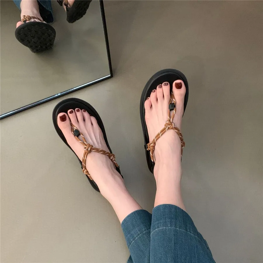 black dress flip flops Women's Oasis Flip Flop Sandals in Black Sparkle main image 0