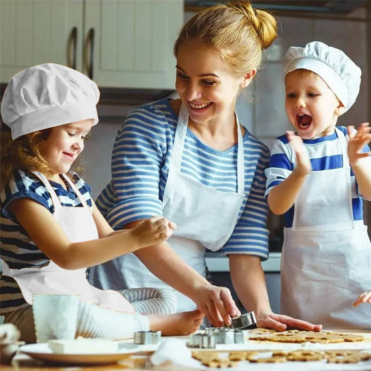 XFDE 12-Piece Apron and Chef Hat Set, Adjustable Children's Apron with Pockets (White, Suitable for 2-6 Year Old S)