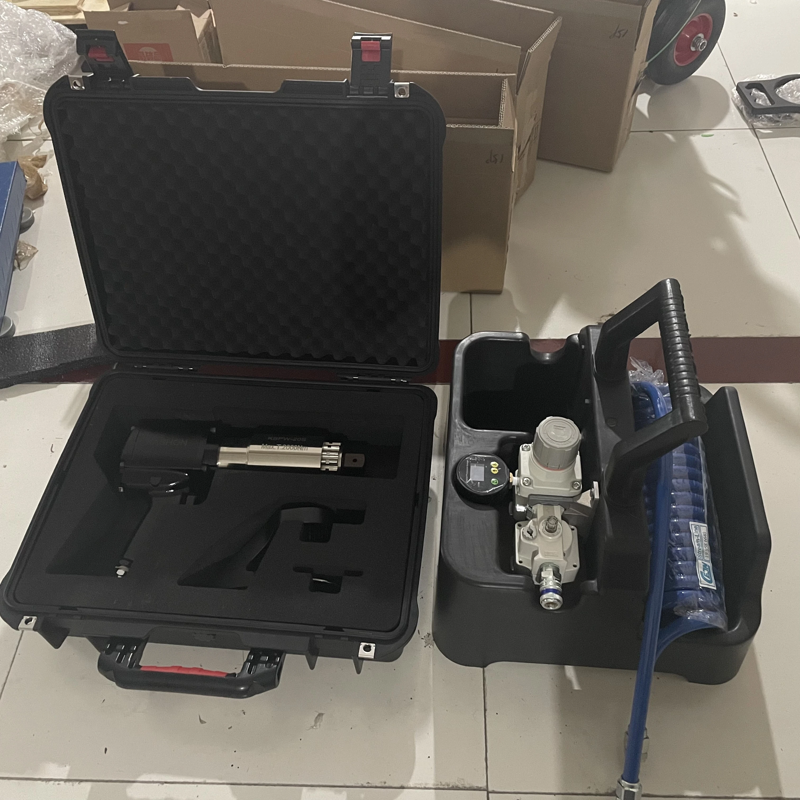 60SS Digital 6000Nm Air Power Pneumatic Torque Gun Torque Wrench With FRL