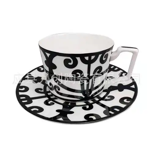 3 Color Ceramic Plate Hand-Painted Red Art Creative Round  Tableware Dinner Plates Set Charger Plates for Wedding Pasta Plate - Image 5