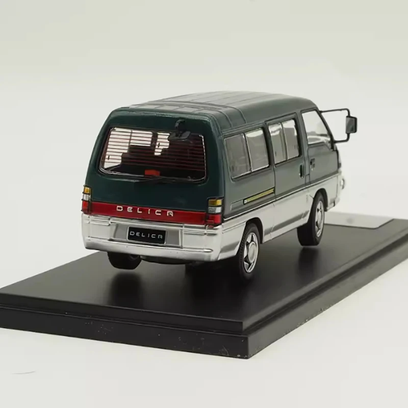 Diecast 1:43 Scale Delica Van Alloy Car Model Finished Product Collection Gift Static Model Simulation Toys Display