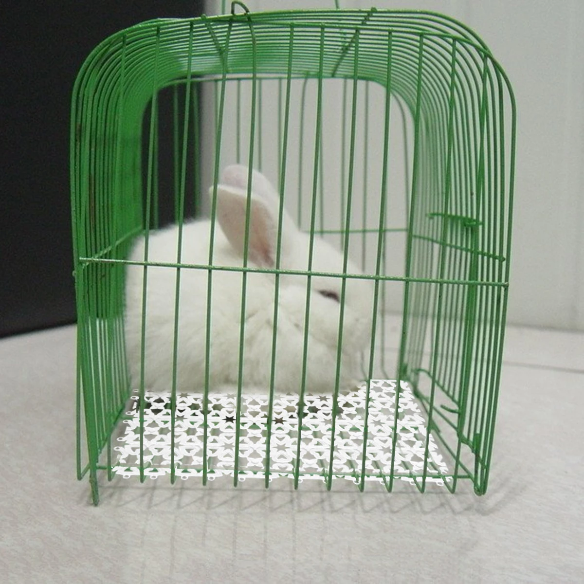 

3 Pcs Pet Bed Hollow Mesh Feet Mat Non Slip Pad for Rabbit Guinea Pig Hamster Cat Dog Washable Durable Breathable Nest Pad Pet