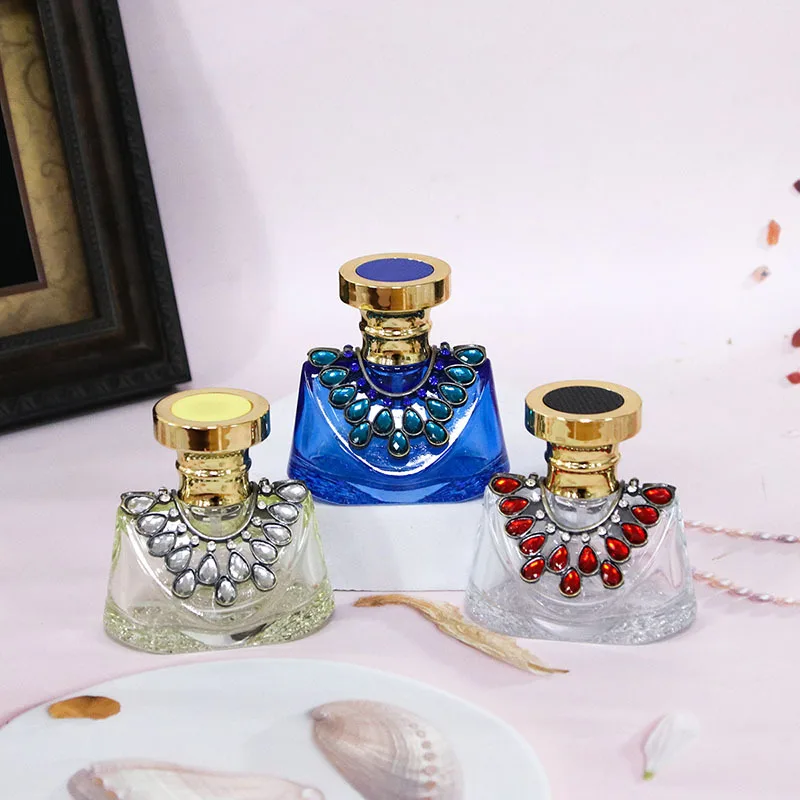 30pcs 30ml/1 oz Metal Necklace Perfume Bottle Essential Oil Refillable Attar Glass Spray Bottles Home Decoration