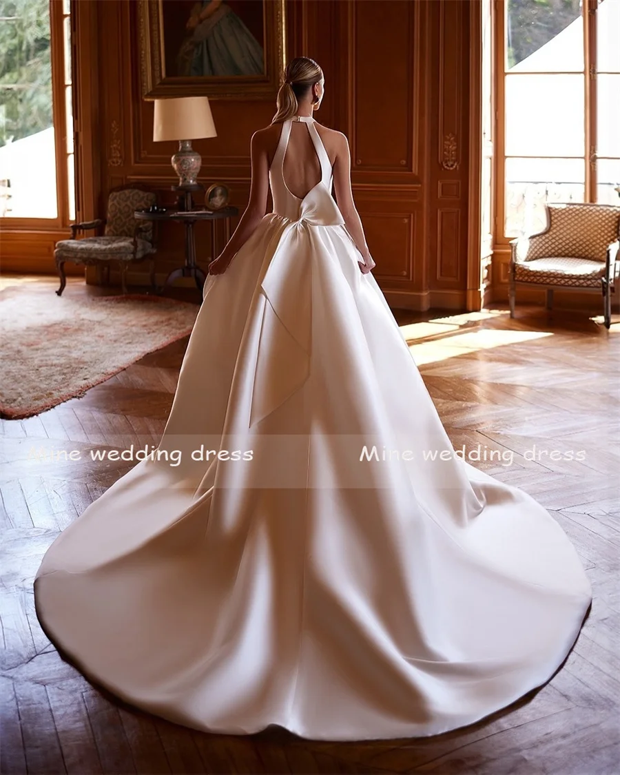 

Customized Halter Neck Sleeveless Satin Wedding Dress A-Line Backless With Bows Zipper Wedding Gowns vestidos de novia