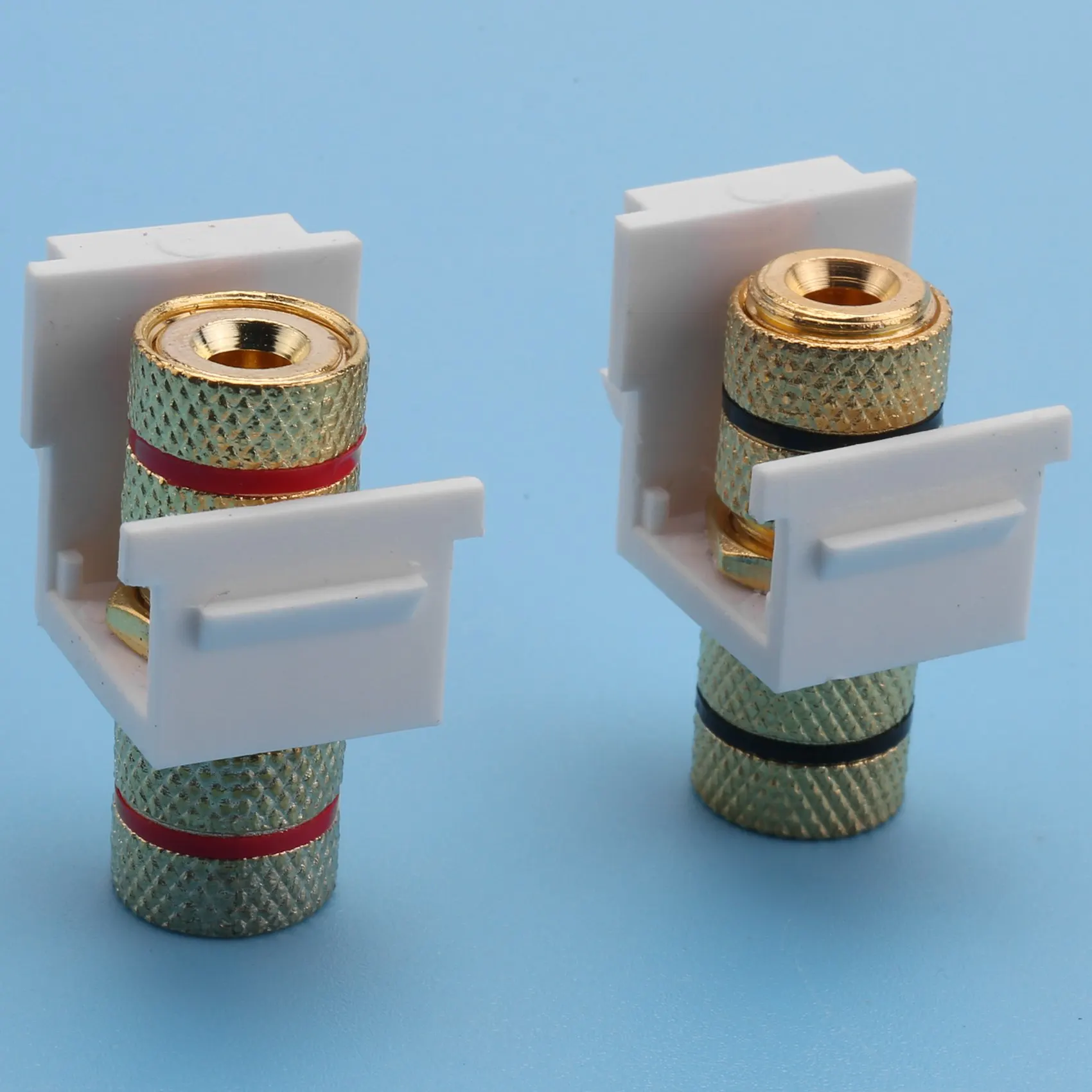 AS62 مقبس سماعات الموز كيستون المفاجئ - أبيض، 10 قطع