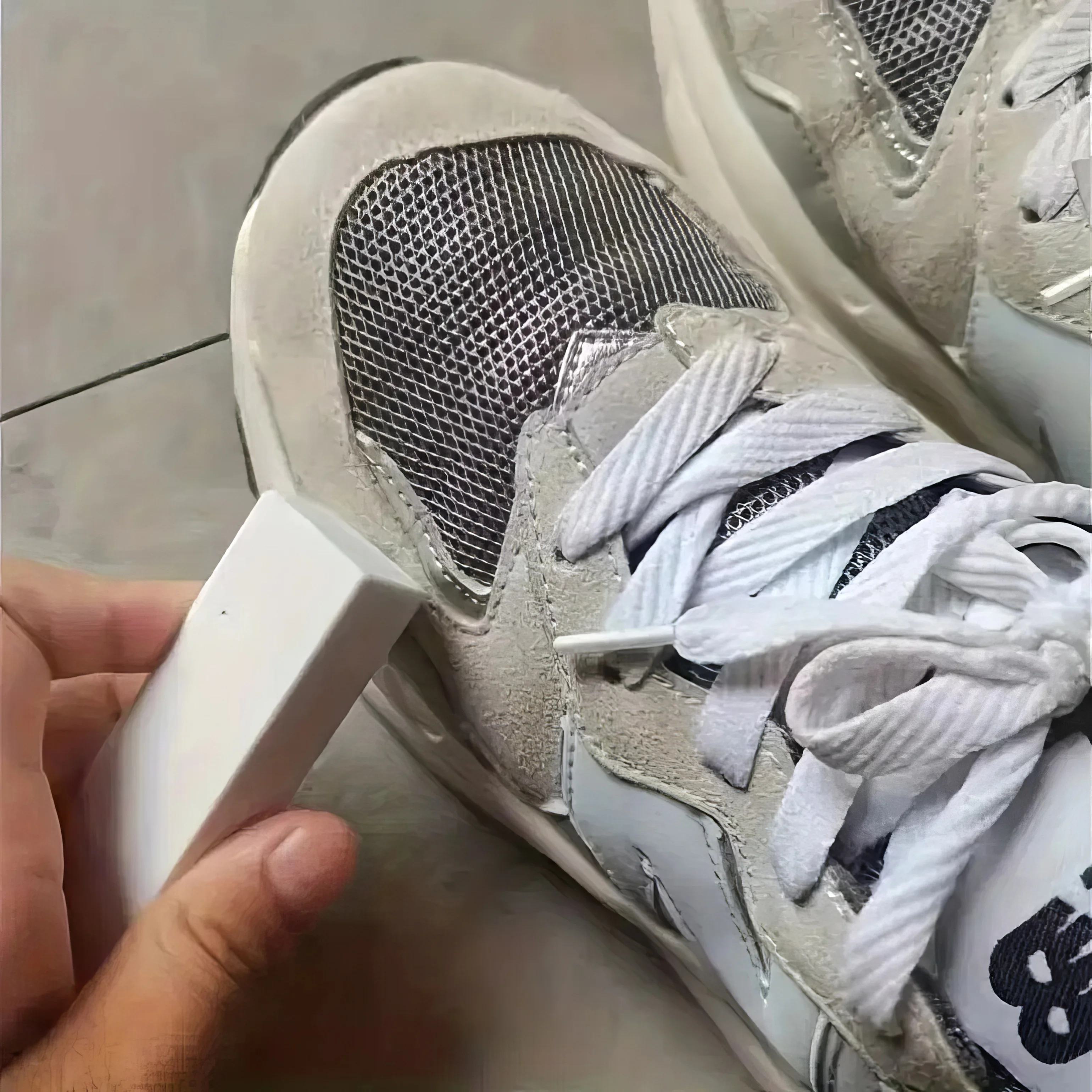 

1 шт. губка для чистки кроссовок из ТПЭ – не требует воды, удаляет загрязнения с замшевой и кожаной обуви/ботинок, портативное средство для ухода за обувью