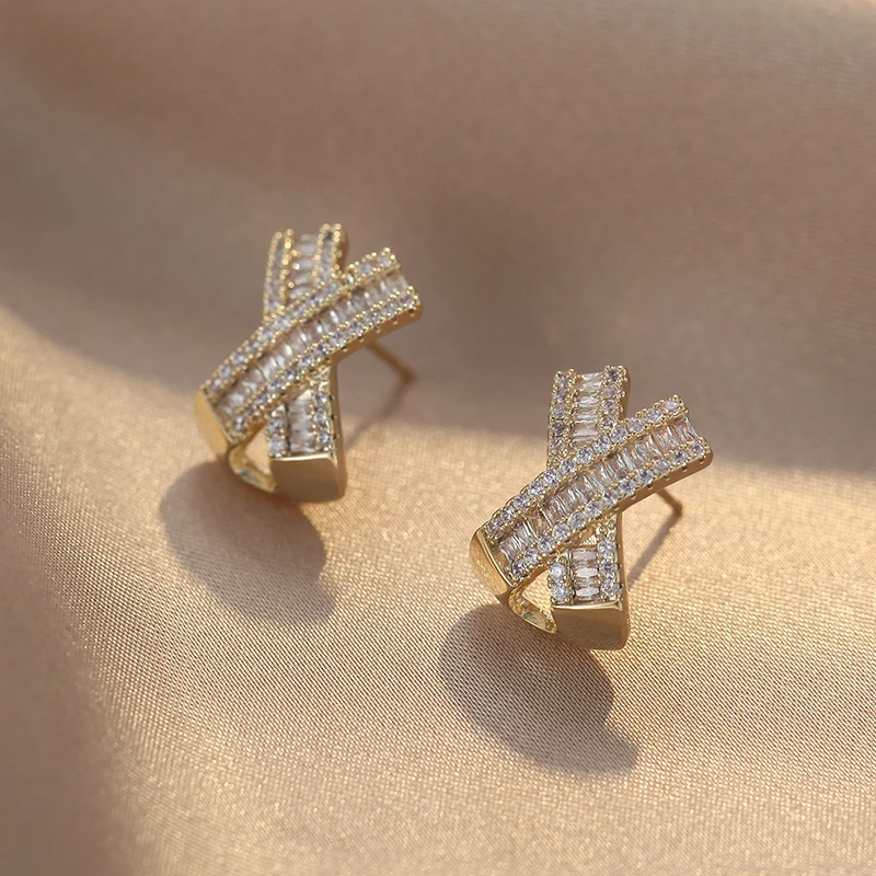 Korean Fashion Simple and Luxury High Quality Cross Zircon Earrings for Women\'s Gift Banquet Jewelry Earrings 2025