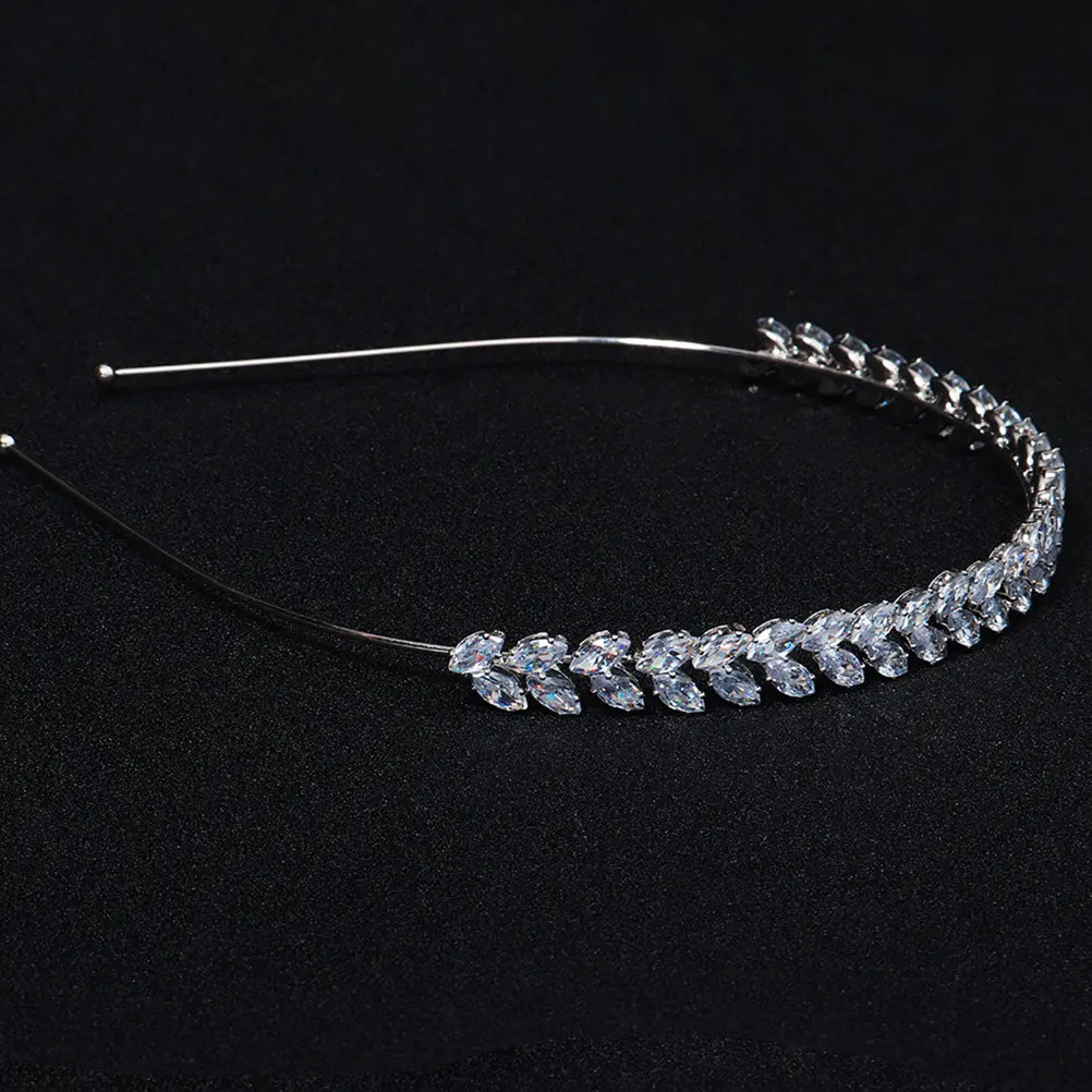 

1Pcs High-End Elegant Zircon Hair Hoop All-Match Delicate Headband Stylish Female Hair Accessory Temperament Headdress