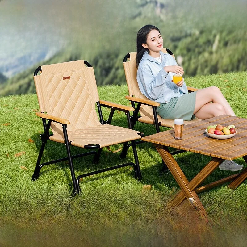 chaise-de-camping-pliante-ultra-legere-et-portable-table-de-pique-nique-d'exterieur-banc-de-plage-chaise-empilable-pour-le-parc-le-camping-et-les-voyages
