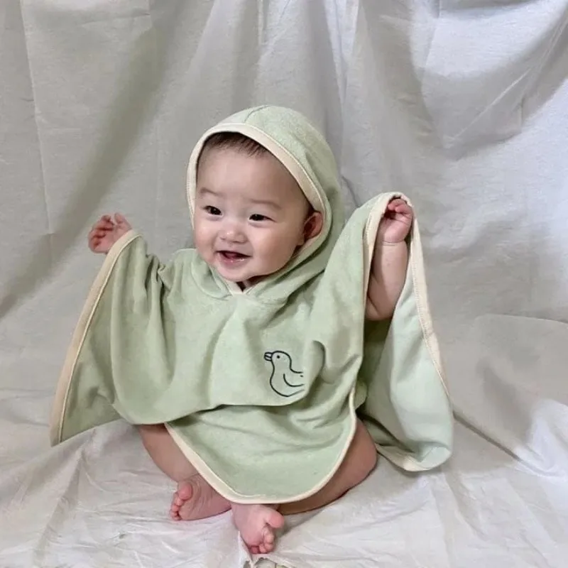 

New Autumn Korean Style Toddlers Kids Bathrobe Hooded Soft Velvet Baby Night-robe Warm Sleepwear