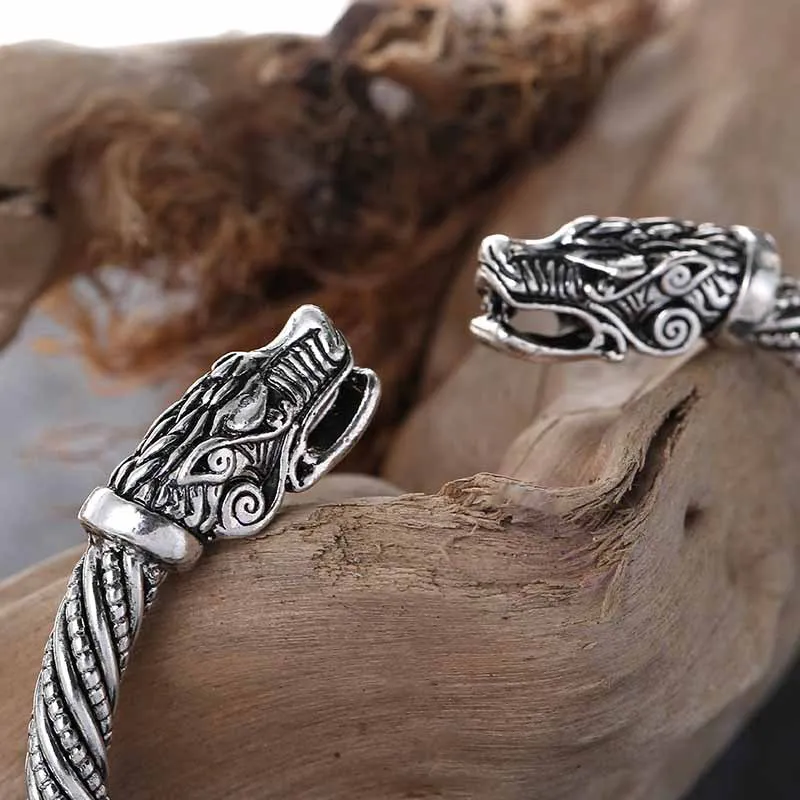 الرجعية الرجال أساور مجوهرات فايكنغ مزدوجة الذئب رئيس افتتاح سوار قابل للتعديل الكفة سوار السائق دراجة نارية مجوهرات 2024 جديد