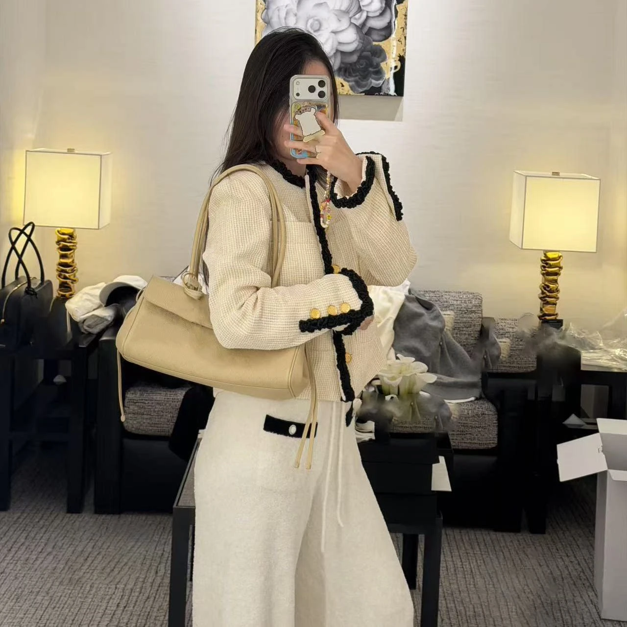 2026 Early Autumn Fashion Contrast Color Hand-woven Temperament Color Matching Black Gold Buckle Slim Short Jacket For Women