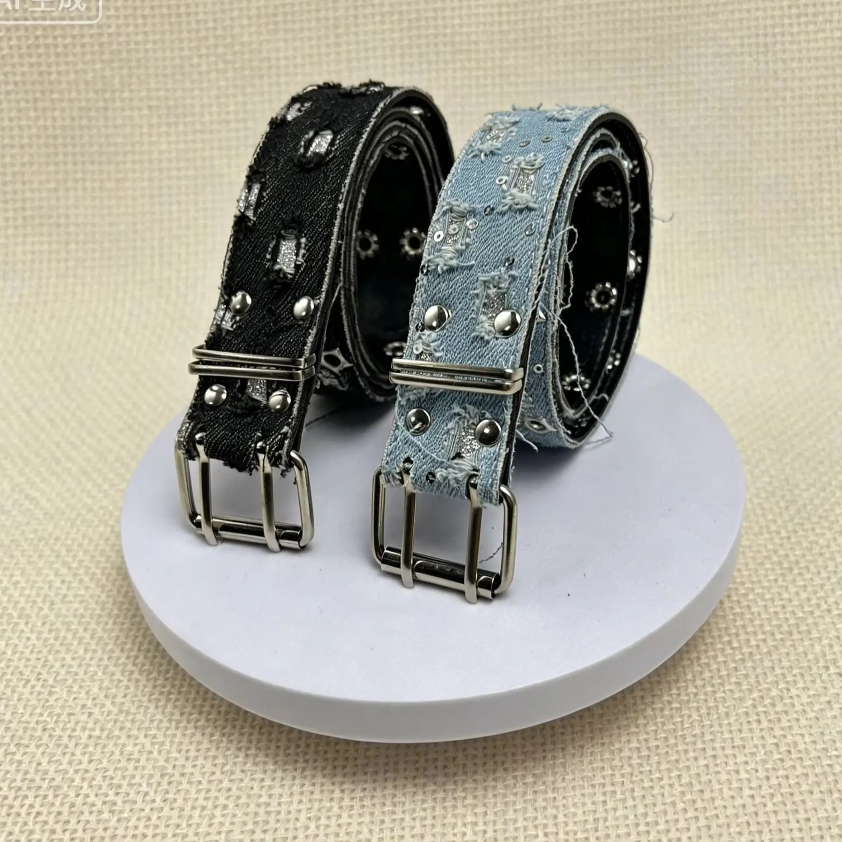 1 Piece of Women's Denim Belt with Double Eyelets, Featuring a Minimalist, Worn-Out, and Earthy Style, Suitable for Everyday