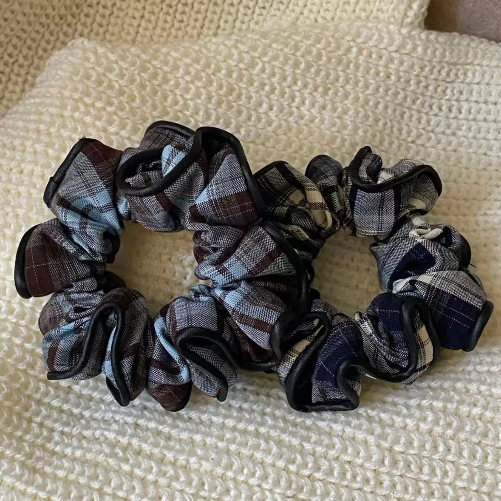 1 Stück karierte Haargummis, mehrfarbige karierte Haargummis mit Vintage-Kontrastbesatz, elastische Haarbänder, Zubehör für Frauen, Alltagskleidung