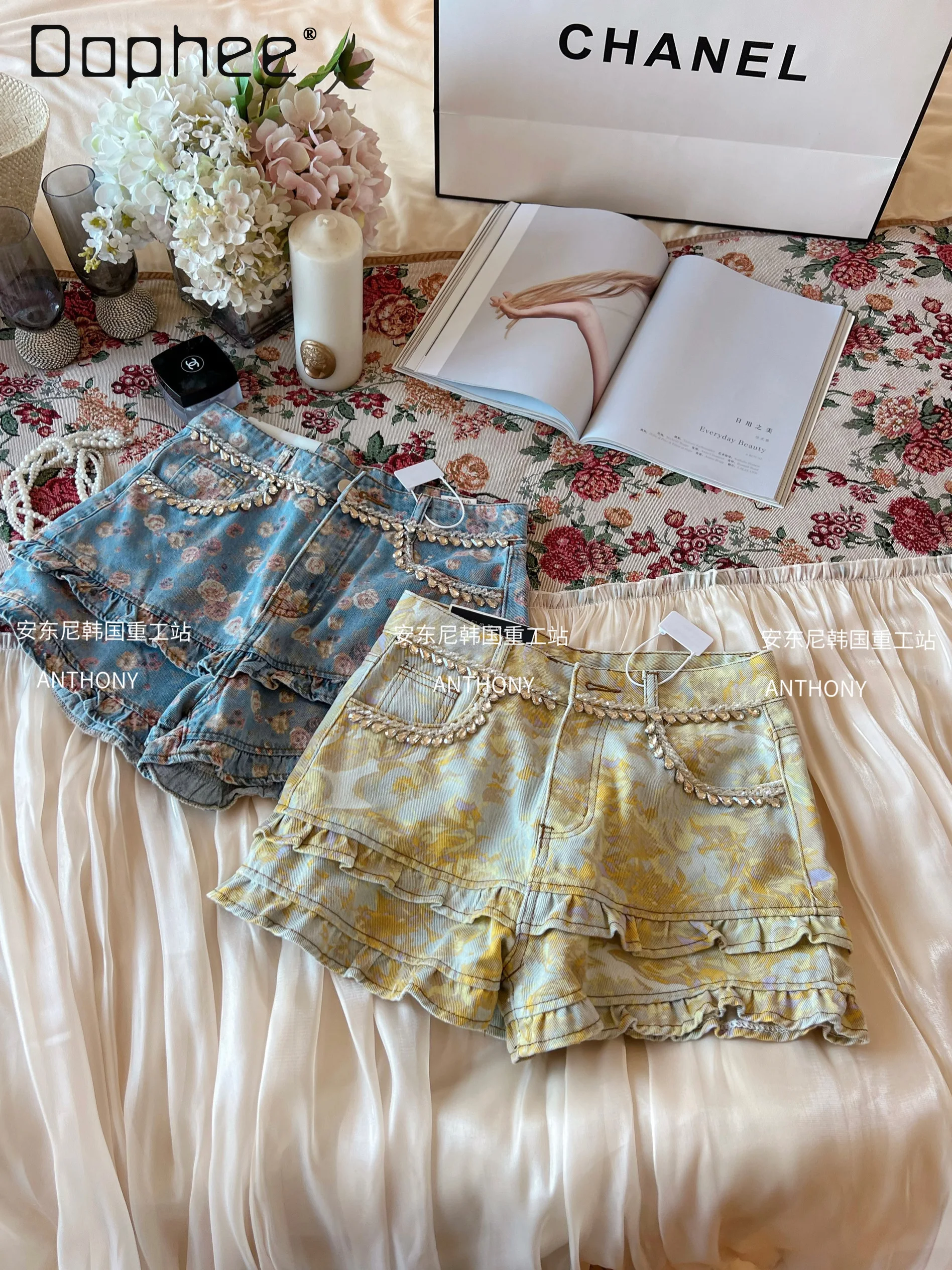 Floral Retro Denim Shorts Women 2025 Summer New Heavy Industry Beads Fungus Edge Temperament High Waist Jeans Wide Leg Pants
