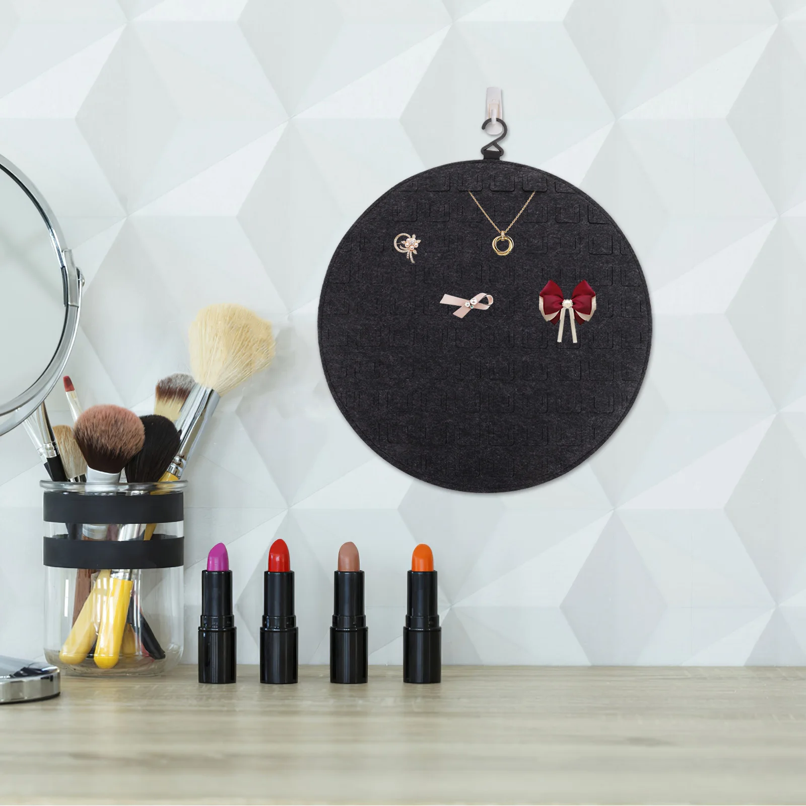 

Compact Felt Pin Organizer Bag 1 Piece Jewelry Storage Pouch for Brooches Badges and Pins Easy Wall Mount Display Home Travel