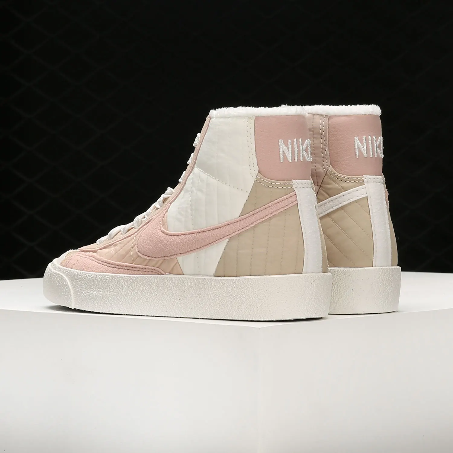 حذاء Nike الرسمي الأصلي BLAZER Pioneer للنساء عالي الجودة رياضي كاجوال DO7445-261