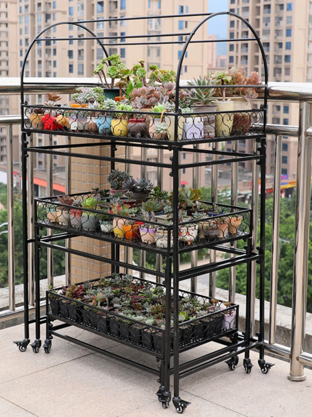 Multi story iron art floor standing European style balcony with succulent flower racks and movable outdoor courtyard cart stora