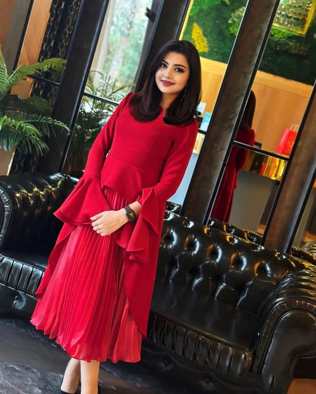 

Scoggins فساتين سهرة Long Sleeves Red Prom Dresses O-Neck Vestidos De Fiesta Pleated Tea Length Evening Dresses