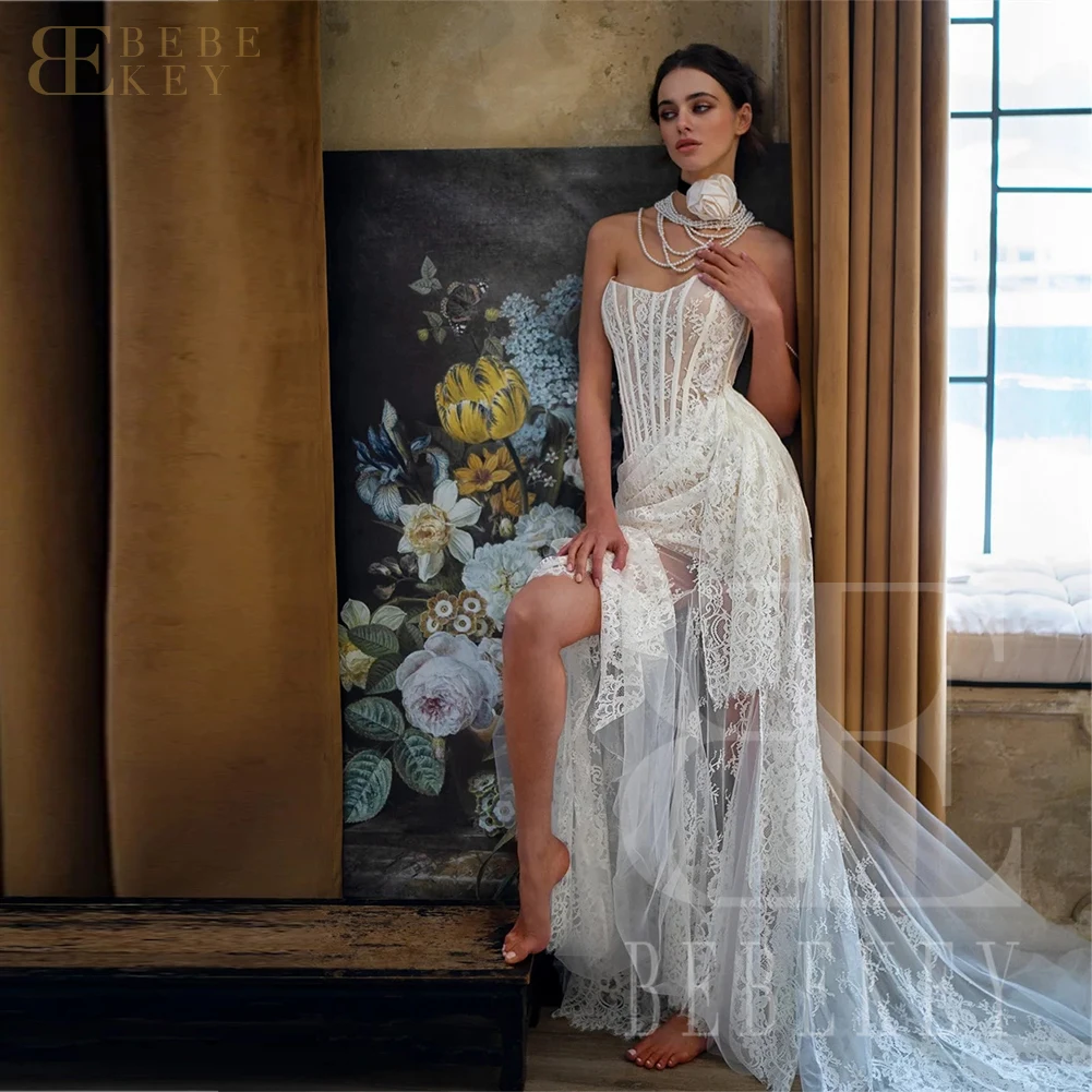 فستان زفاف BEBEKEY مخصص رائع مزين بالدانتيل غمد بدون أكتاف فستان رسمي بقطار قابل للانفصال
