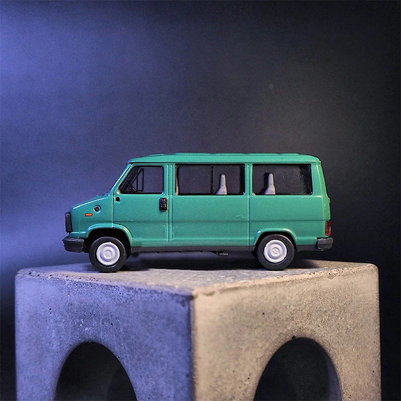 J5 버스 1982 시뮬레이션 플라스틱 자동차 모델, 정적 디스플레이, 수집용 장난감 선물, 기념품 장식, 1/87 체중계
